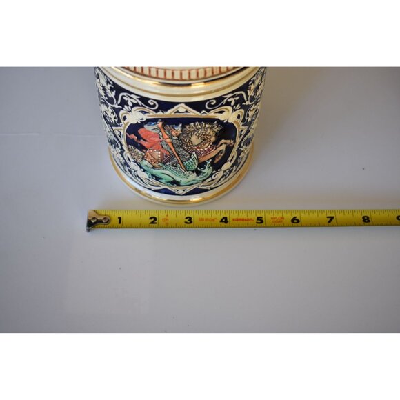 Vintage Medium Hand Crafted German Stone Wear Dragon Slayer Tobacco Jar 8X5 - Picture 9 of 9